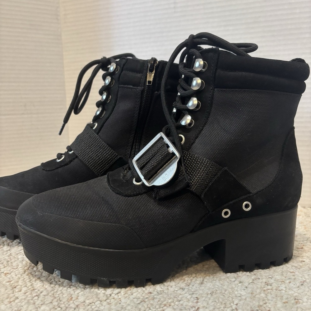 Steve Madden Women's Grady Lug-Sole Booties Black Lace Up Chunky Heels Size 8.5 - Picture 3 of 8